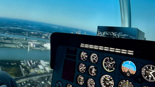 Iconic City of London Pilot Simulator Experience for One Image 2