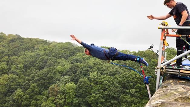 UK Bungee Club London 160ft FAB Bungee Jump picture
