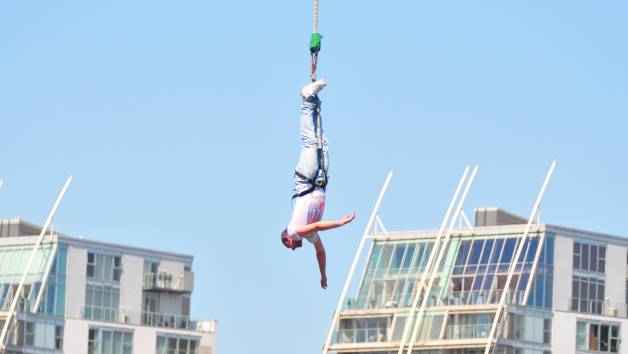 UK Bungee Club 300ft FAB Bungee Jump picture