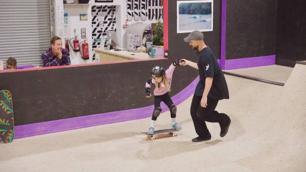 One to One Skateboarding Session at TR7 Skatepark picture