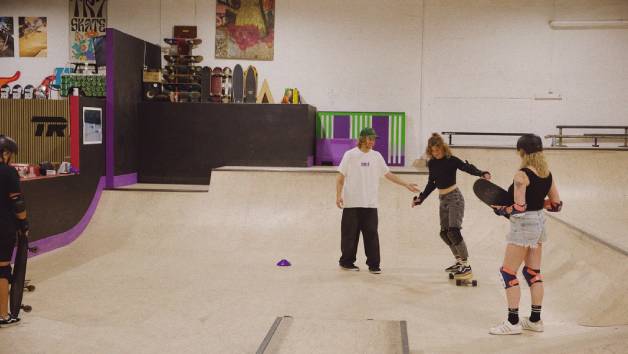 Duo Skateboarding Session at TR7 Skatepark picture