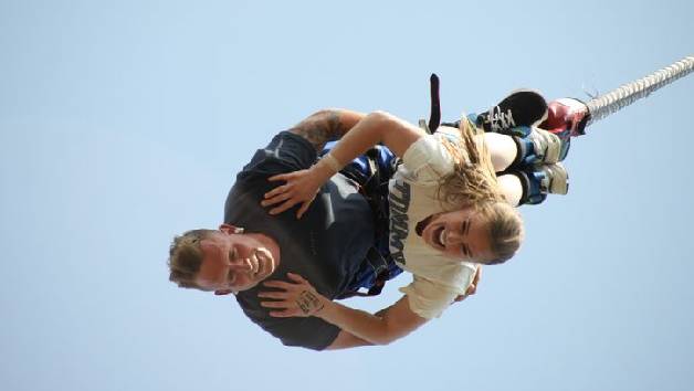 160ft Tandem Bungee Jump in London for Two picture