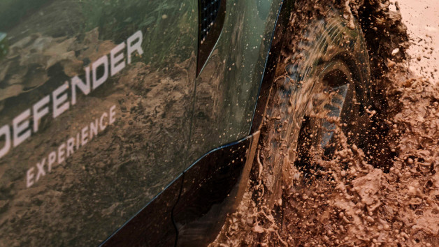 One Hour Defender or Discovery Experience picture