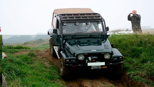 Off Road Driving Experience – UK Wide Image 1