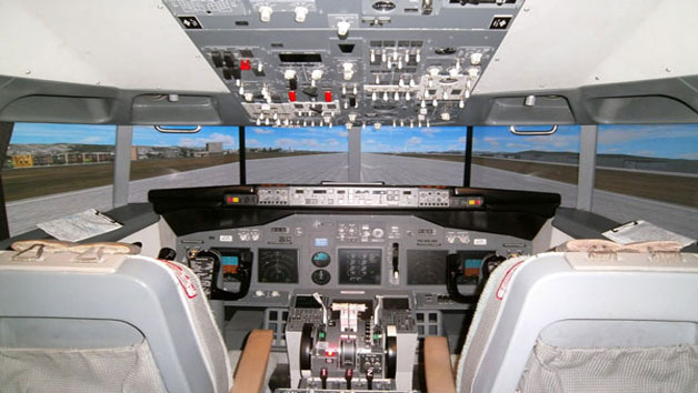 120 Minute Boeing 737 Simulator Flight in Bedfordshire Image 4