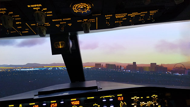 30 Minute Boeing 737 Flight Simulator for One in Newcastle-Upon-Tyne Image 3