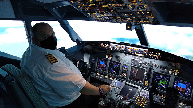 30 Minute Boeing 737 Flight Simulator for One in Newcastle-Upon-Tyne Image 2