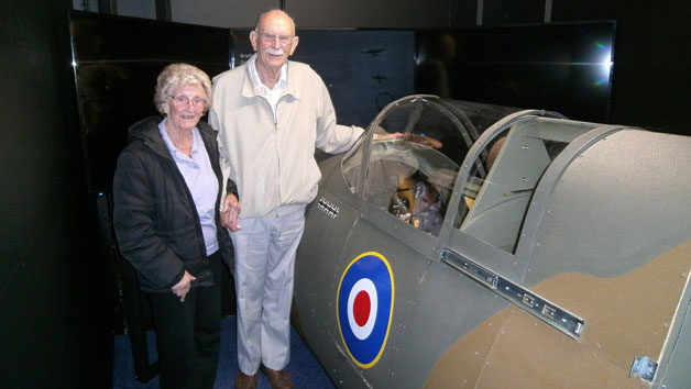 One Hour Spitfire Simulator Flight in Bedfordshire for One Person Image 4