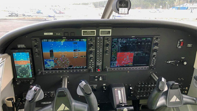 Piper PA-28 Cherokee Flight Simulator for One Image 2