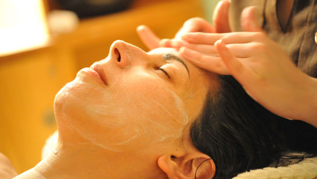 Wake Up and Pamper Spa Day for One with 25 Minute Treatment at New Park Manor Image 2