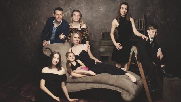 Photoshoot for the Family picture