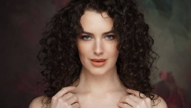 Classic Makeover Photoshoot for One picture