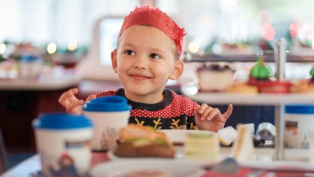 Paddington Afternoon Tea Bus Tour for Two Adults and Two Children picture