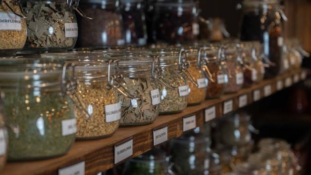 Spirit Crafting Experience for Two at SIXTOWNS picture