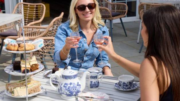 Sparkling Afternoon Tea and Tour at Wildshark Vineyard for Two picture