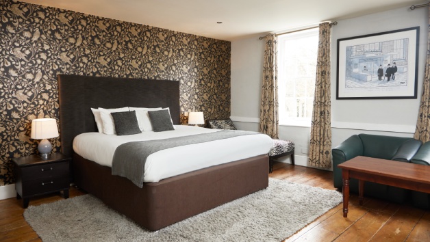 Two Night Stay for Two with Breakfast at Chequers Inn picture