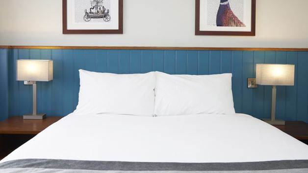 One Night Break in a Classic British Inn for Two picture