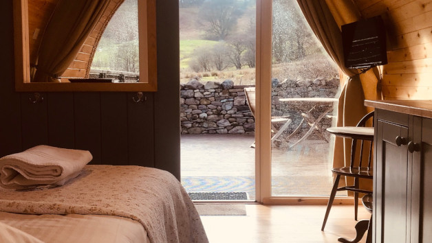 Two Night Glamping Cabin Getaway with Neapolitan Pizza for Two at The Quiet Site picture