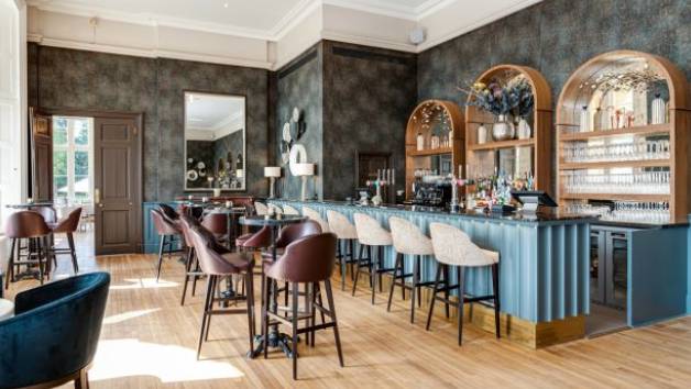 Overnight Stay with Dinner at Easthampstead Park Hotel for Two picture