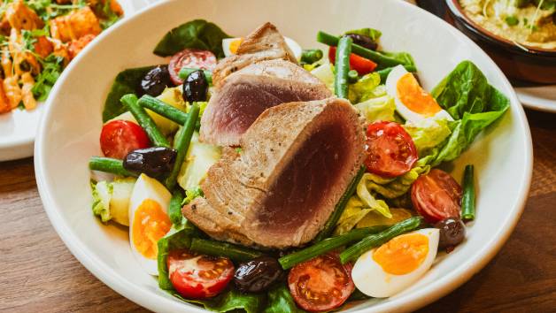 Weekend One Night Stay with Breakfast, Dinner and Wine at Marriot Victoria & Albert Hotel for Two picture