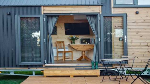 Vilasini Hut Two Night Weekday Cabin Stay for Three by Tiny Away, Essex picture