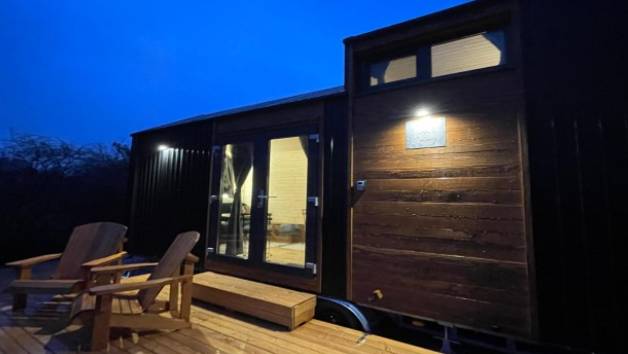 Badgers Hollow Dog Friendly Two Night Weekday Stay by Tiny Away for Three picture
