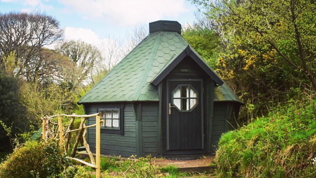 Two Night Break in a Hobbit Hut at Acorn Camping for Two Image 2