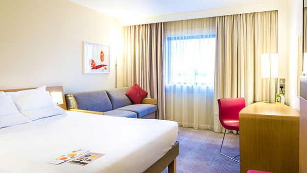 Overnight Escape for Two with Breakfast and Fizz at Novotel London Paddington Image 4