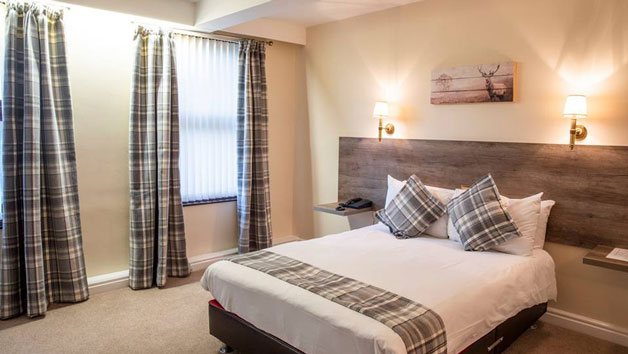 Overnight Stay with Dinner and Fizz for Two at The Sitwell Arms Image 2