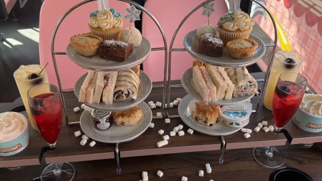 The Snowman Afternoon Tea London Bus Lower Deck Tour for One Adult and One Child picture