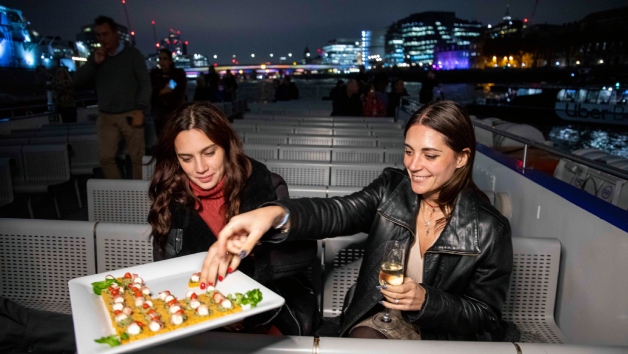 Evening Thames Cruise and a Glass of Sparkling Wine with Canapes for Two - Week Round picture