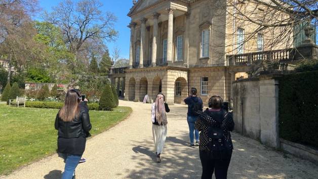 Bridgerton London Walking Tour Experience for Two Adults and Two Children picture