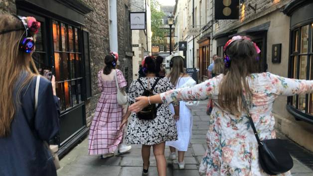 Bridgerton London Walking Tour Experience for One Adult and One Child picture
