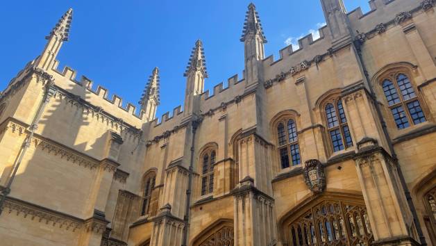 Harry Potter Highlights Walking Tour in Oxford for Two Adults and Two Children picture