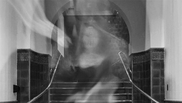 Walking Ghost London Tour for Three People picture