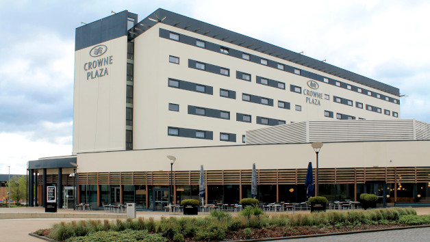 Luxury Overnight Spa Getaway with Dinner for Two at Crowne Plaza Reading East, Berkshire picture