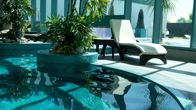 Deluxe Overnight Spa Break with 60 Minute Treatment and Dinner at The Malvern Spa Hotel for Two picture