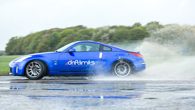 20 Lap BMW vs 350Z Driving Experience with Drift Limits Image 5