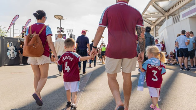 Family Tour Of The London Stadium Two Adults And Two Children
