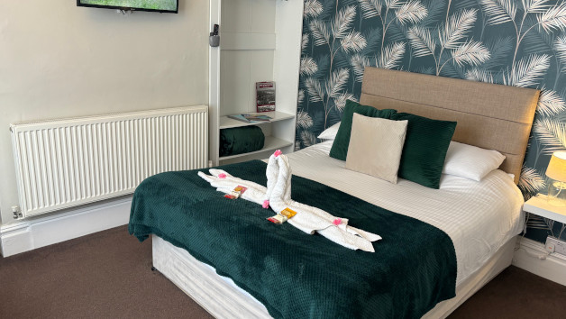 One Night Stay for Two with Breakfast at Calm Sea Guesthouse, Dorset picture