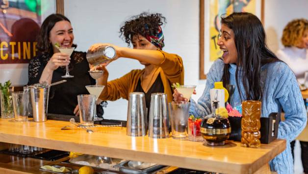 Cocktail Class with Mixology Events for Three picture