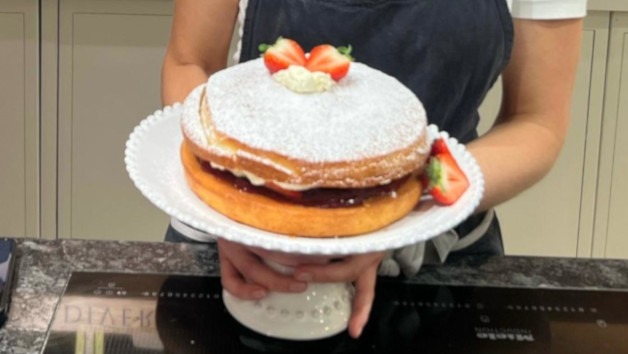 Ultimate British Afternoon Tea Cooking Class for One at Divertimenti Cookery School picture