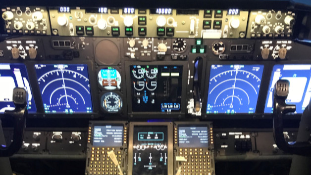 40 Minute Flight Simulator Experience in Cheshire picture