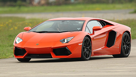 Lamborghini Aventador Driving Experience (3 Miles)