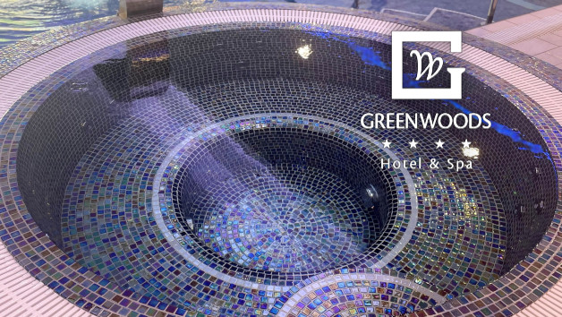 Evening Spa Experience with Fizz for One at Greenwoods Hotel and Spa picture