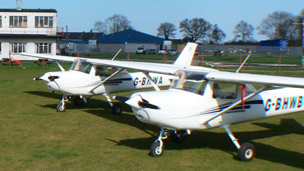 60 Minute Light Aircraft Flight in Lincolnshire 60 Minute Light Aircraft Flight in Lincolnshire