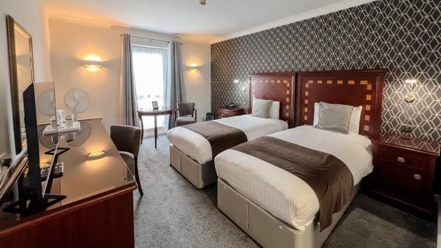 Overnight Stay with Dinner and Afternoon Tea for Two at Manor of Groves picture