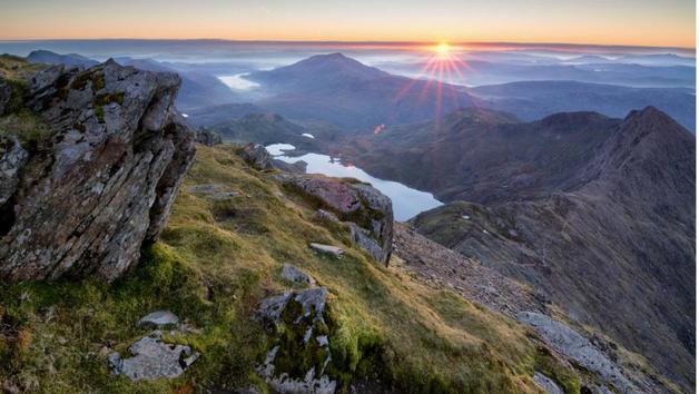 Snowdon Climb for Two with Alternate Route Choice Image 1