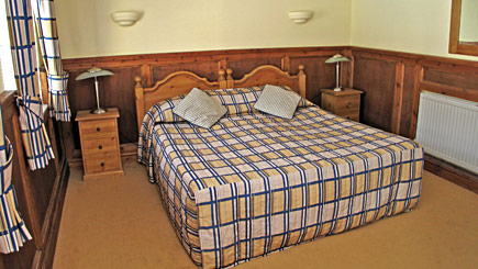 Hotel Escape for Two at The Poachers Inn, Dorset Image 3