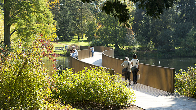 Kew Gardens Private Guided Walking Tour and Admission for Two Image 4